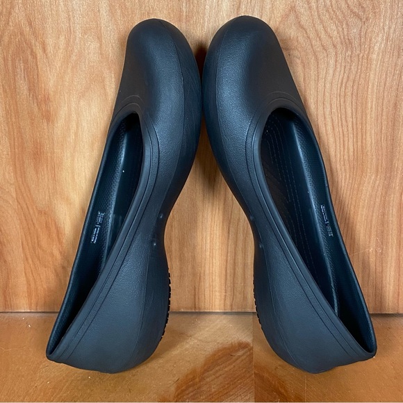 Womens 9 Crocs At Work Flats Black SEF1429 - Picture 6 of 8